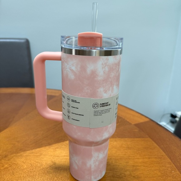 Stanley• New 40oz Quencher Peach Pink Tie Dye - Picture 6 of 7